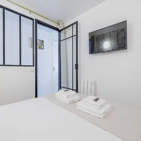 Appartement Chic, Comfortable Flat Near Rue Montmartre *