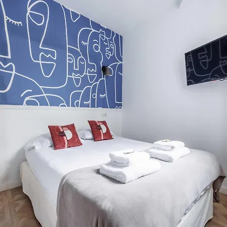 Апартаменты Chic, Comfortable Flat Near Rue Montmartre Париж